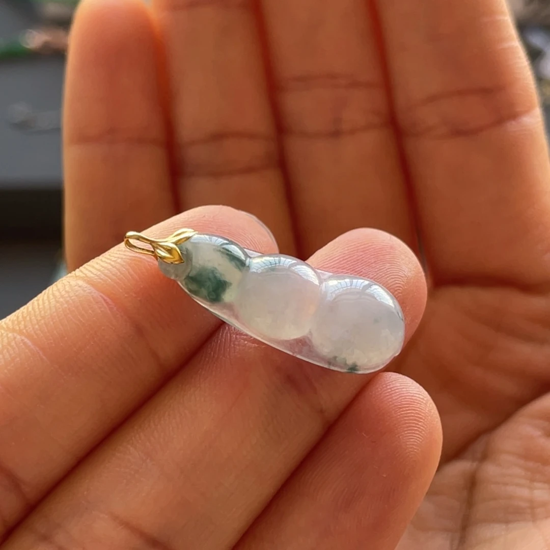 翡翠颈饰18K金镶嵌福豆