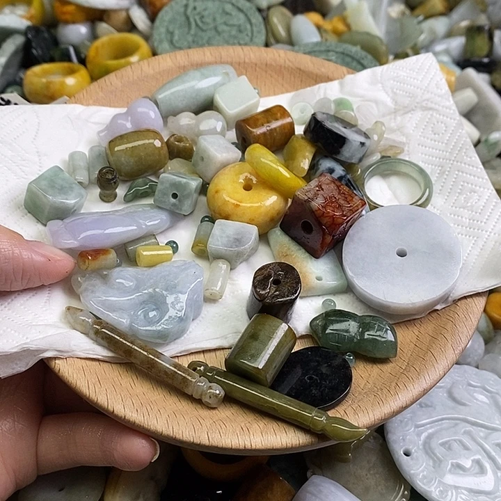 翡翠未镶嵌颈饰天然翡翠14号