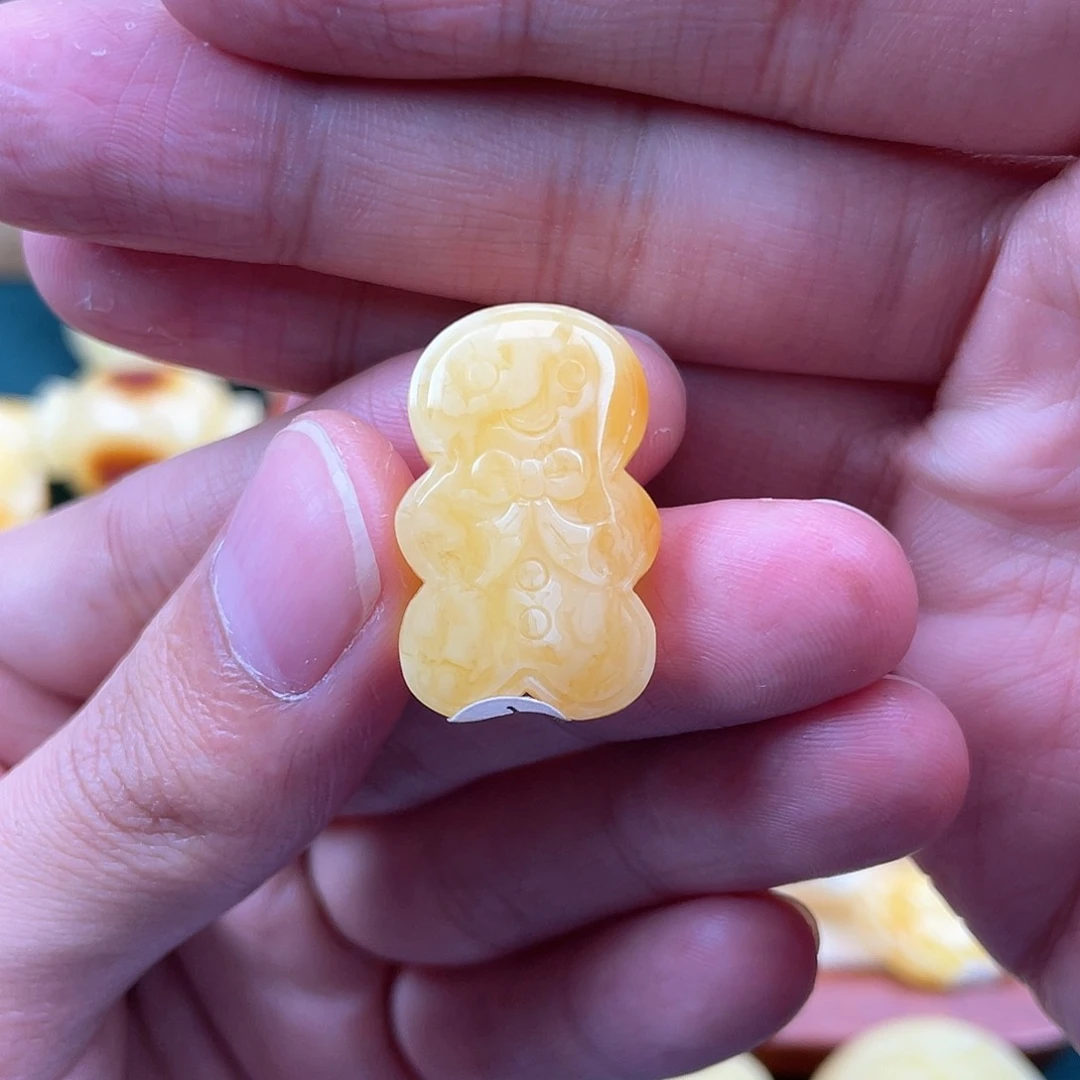 琥珀裸石未镶嵌蜜蜡