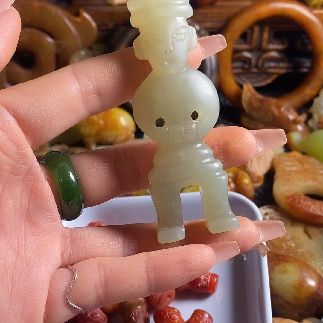 未镶嵌岫岩老玉（透闪石质玉）挂件