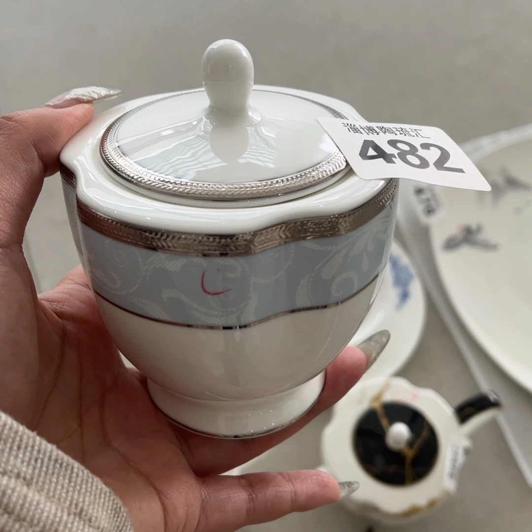 瓷片M***y482 全场微瑕介意慎拍