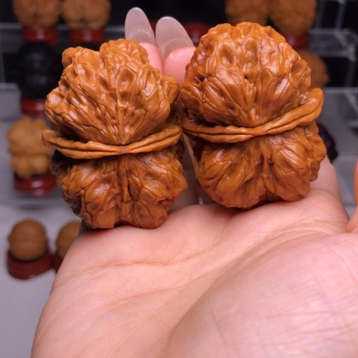 付***东文玩核桃吊坠6磐石鬼脸