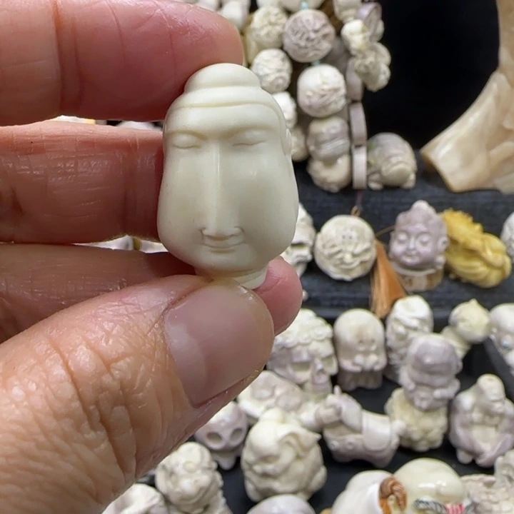 非金属配饰鹿角雕刻佛首