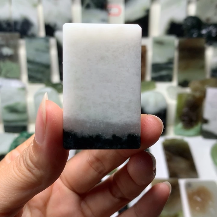 独山玉未镶嵌颈饰