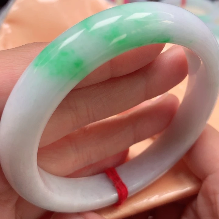 翡翠手镯未镶嵌白底青49