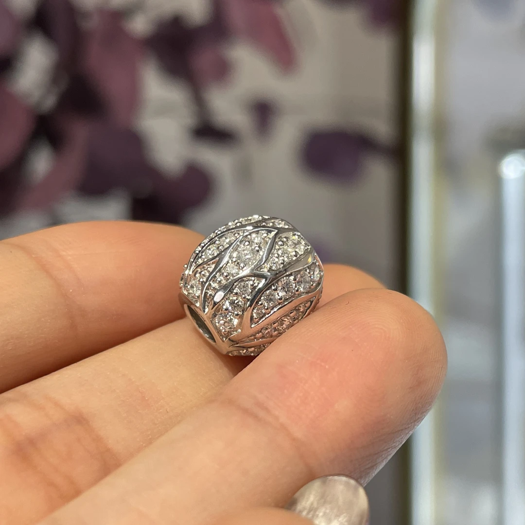 18K金钻石路路通吊坠欧美时尚新年礼物转运珠