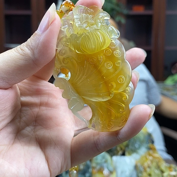 未镶嵌蛇纹石玉颈饰