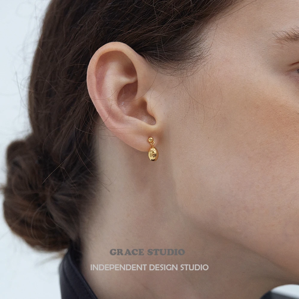 铜合金耳饰 精致迷你实心小金豆吊坠女高级感极简百搭光面耳环
