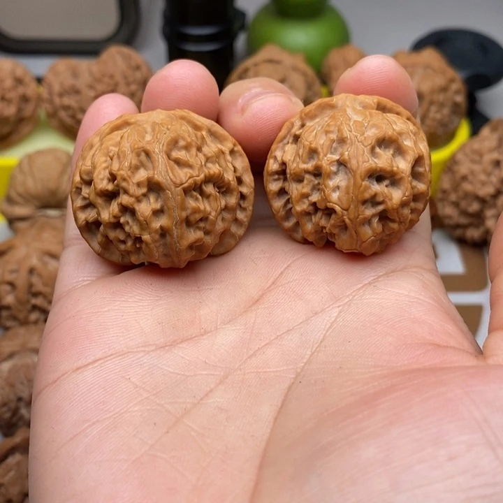 文玩核桃吊坠小苹果园