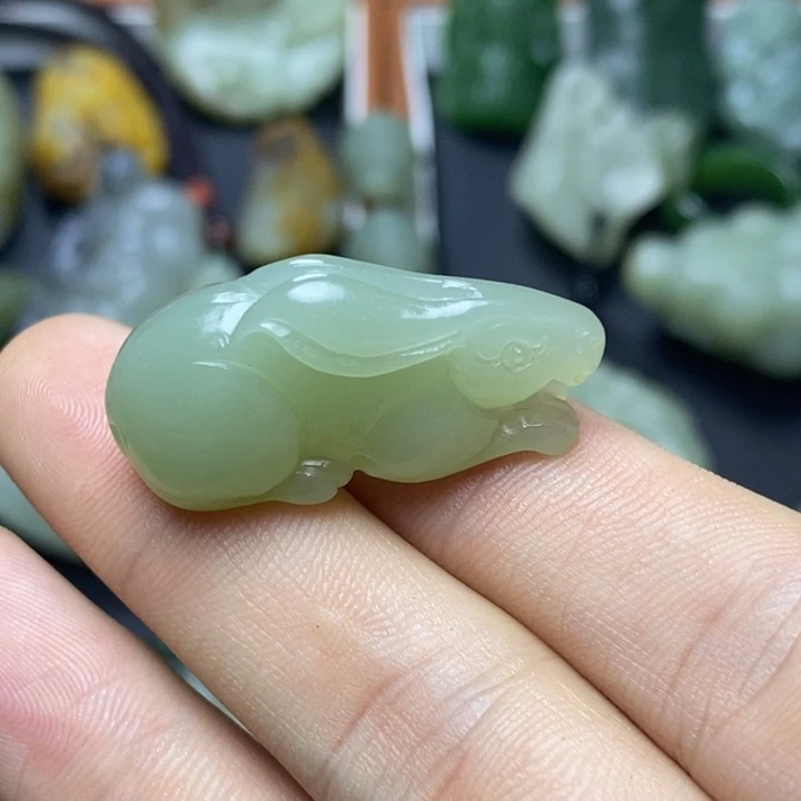 和田玉未镶嵌挂件