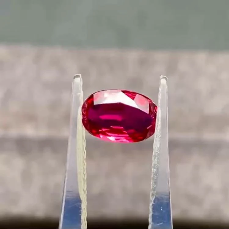 无烧鸽血红宝石 ，1.08克拉