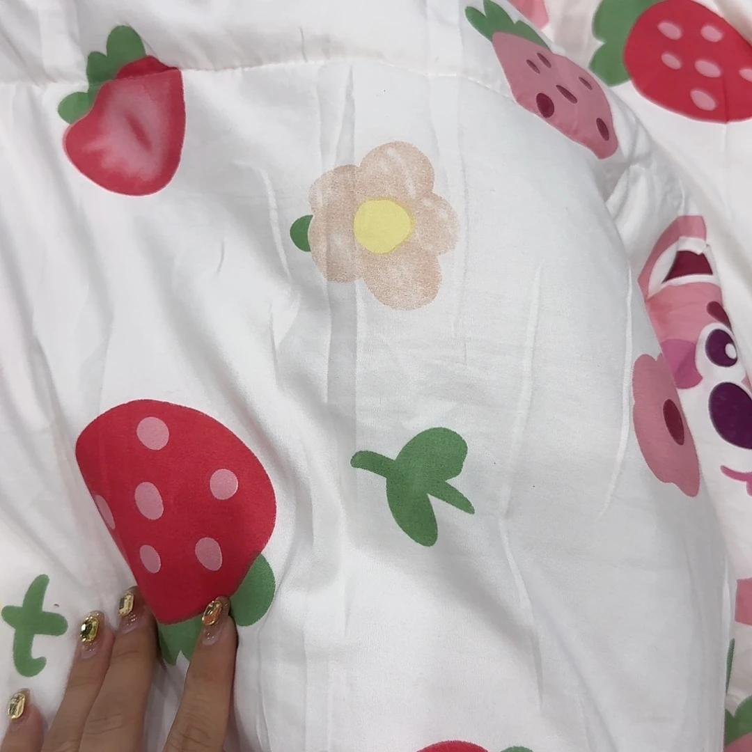 莫代尔纤维草莓豆豆被