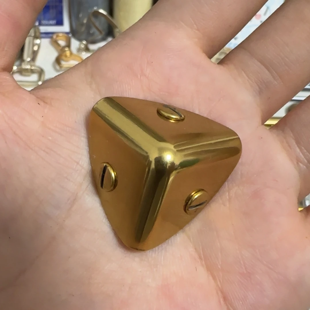 螺丝包脚12元8个.