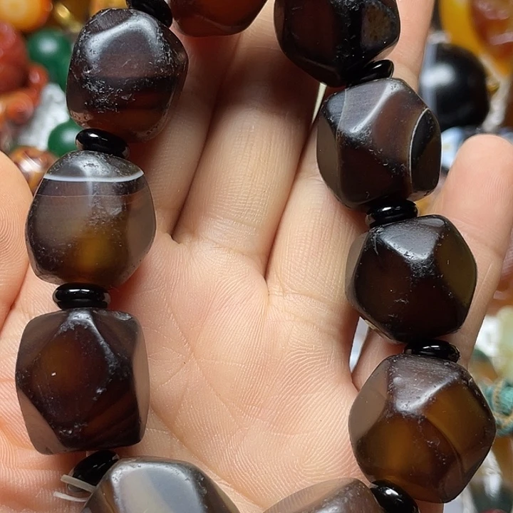 未镶嵌颈饰玛瑙/玉髓