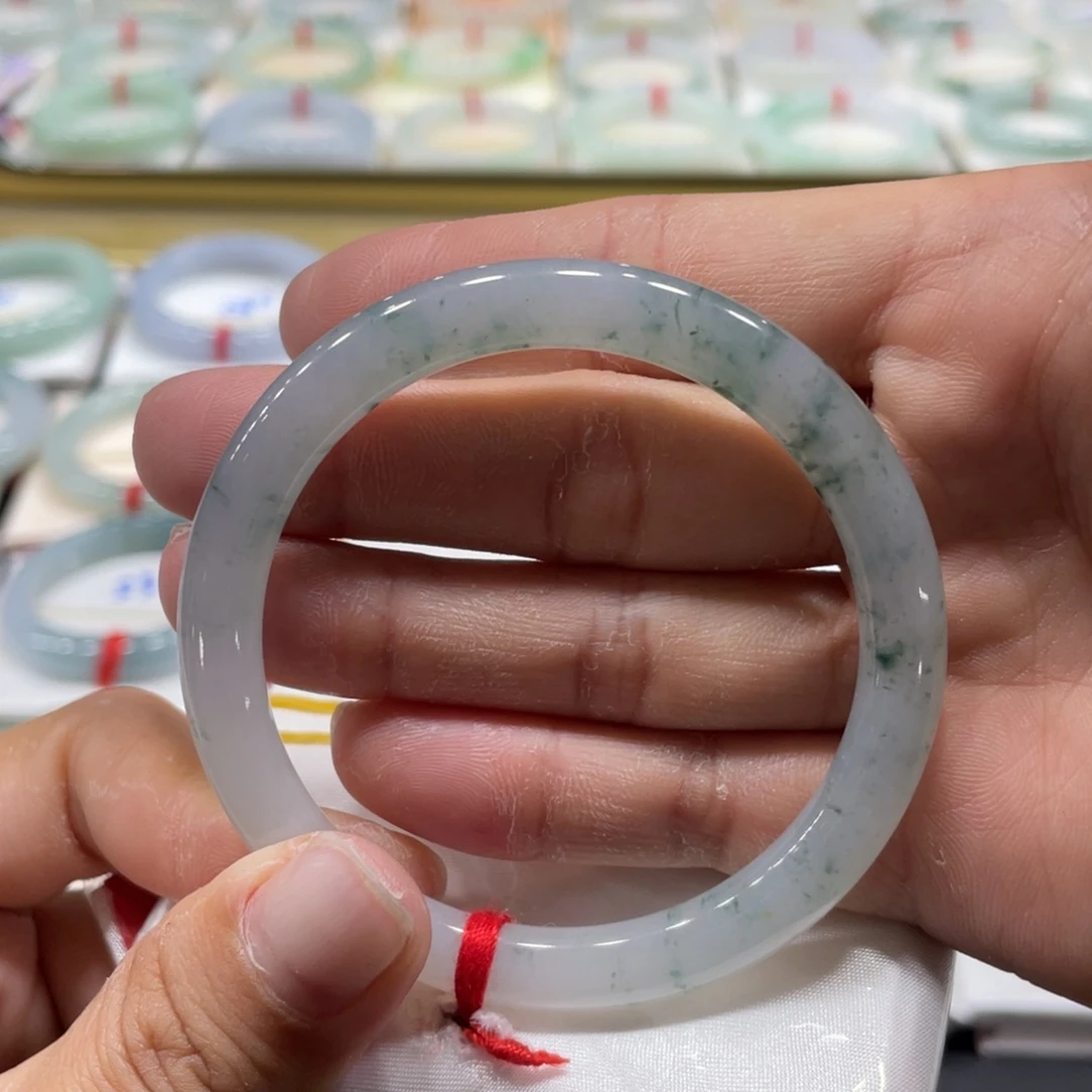翡翠手镯未镶嵌52➕圆