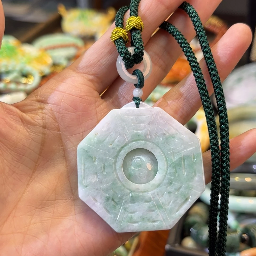 翡翠颈饰未镶嵌待编款