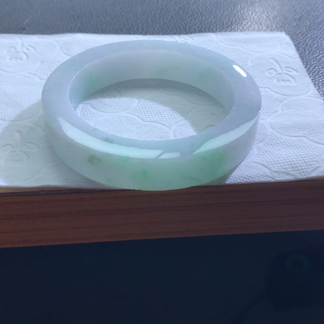 定制翡翠未镶嵌翡翠手镯