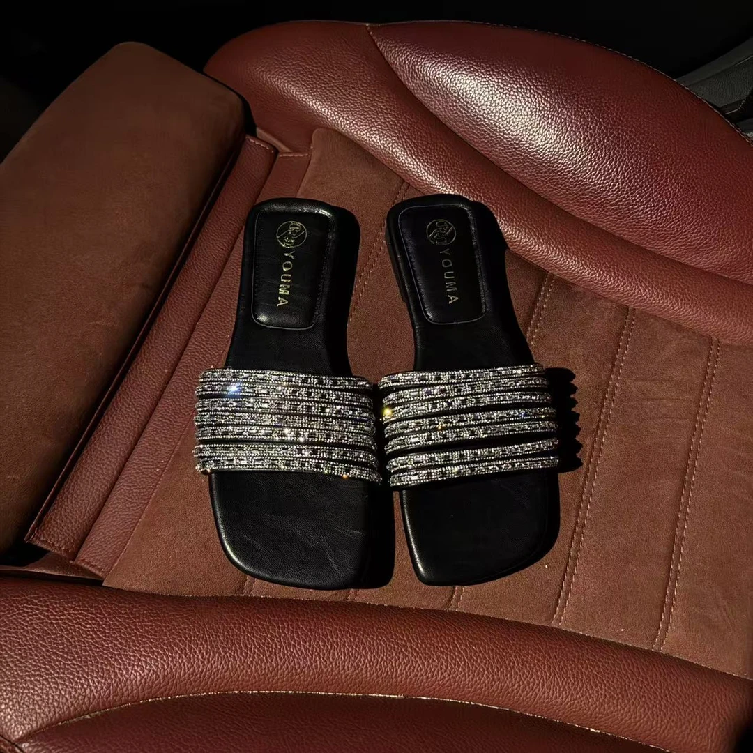 2025夏季新款外穿方头平底水钻百搭时尚凉拖一字拖ST8811