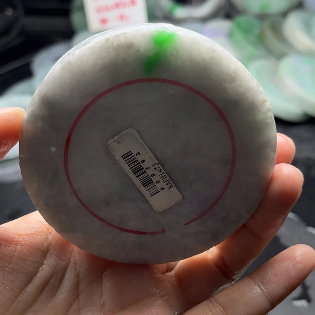 定制翡翠未镶嵌翡翠手镯
