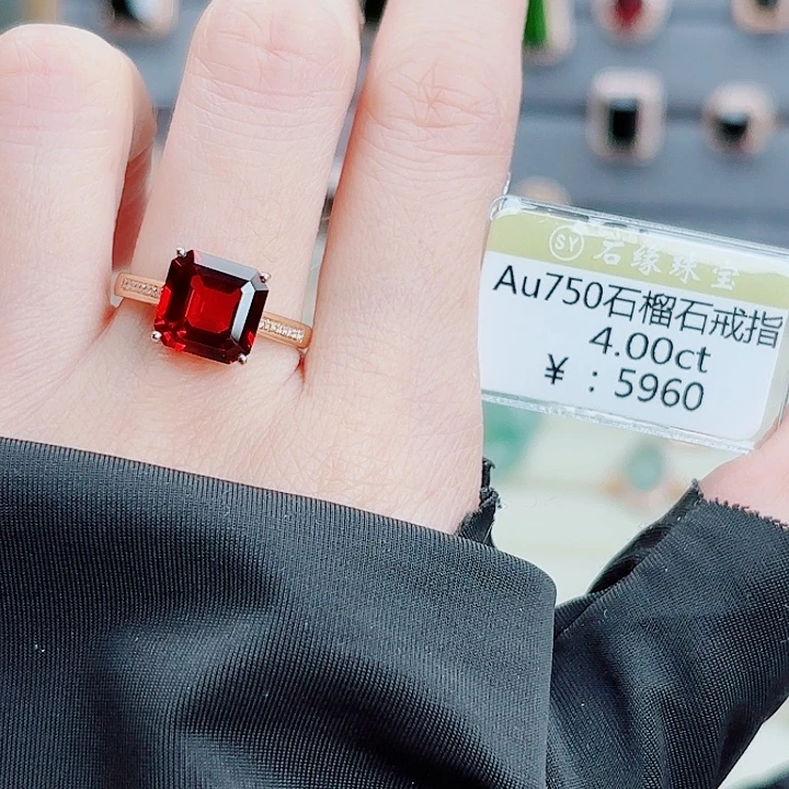 石榴石戒指18K金镶嵌