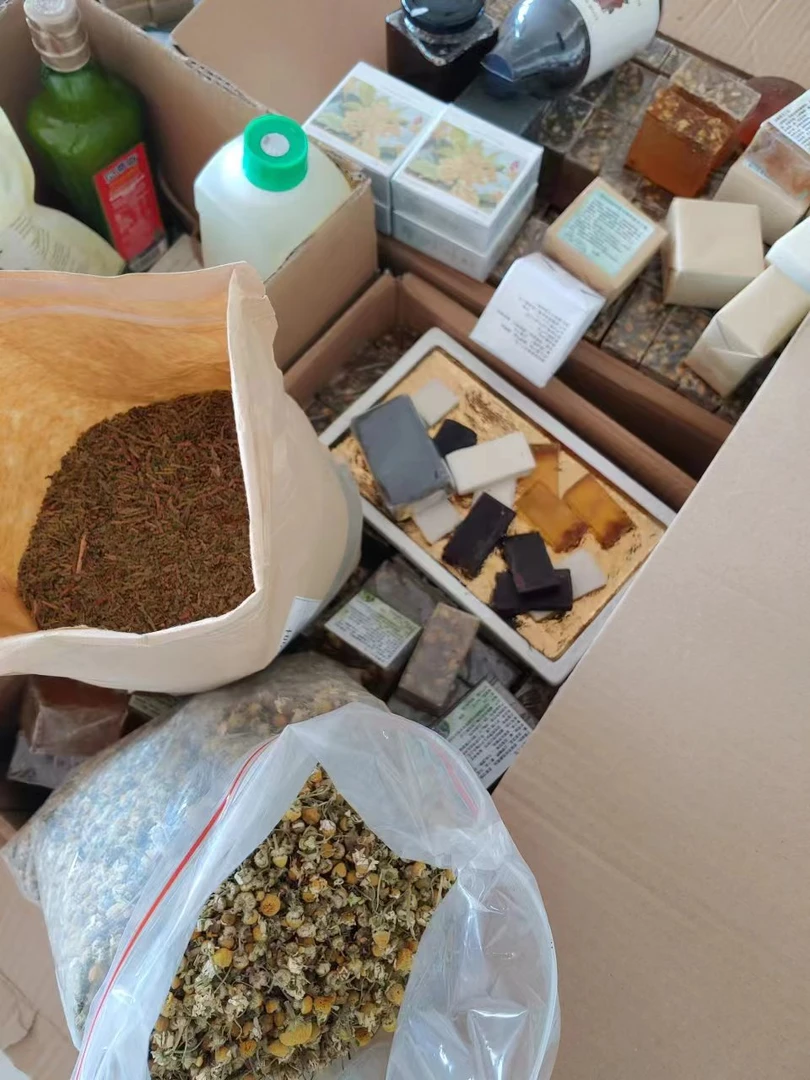 （孤品）桃谷水套装手工皂及周边商品（勿自拍直播间看展示下单）