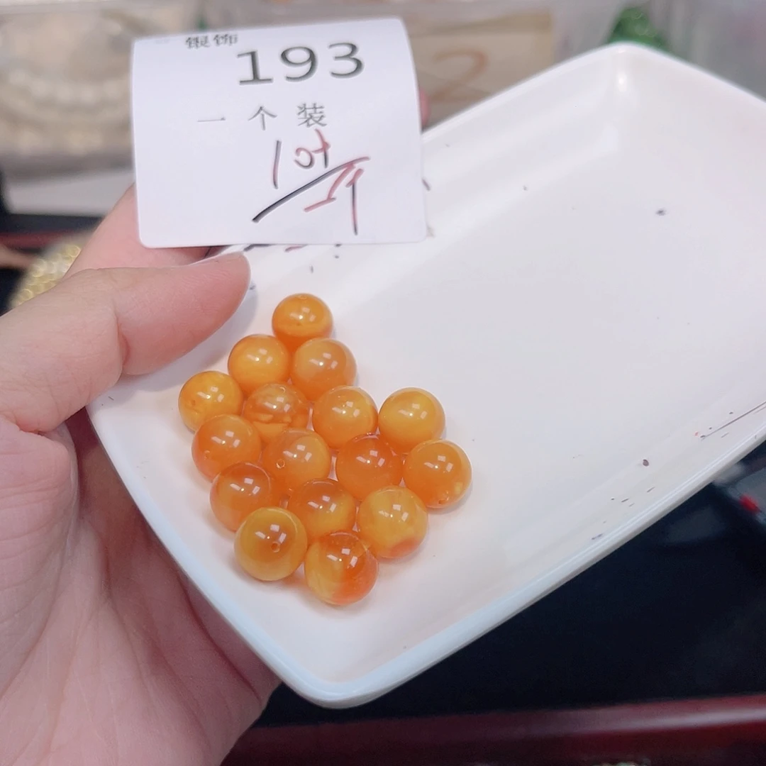 未镶嵌珠宝半成品水晶193 。