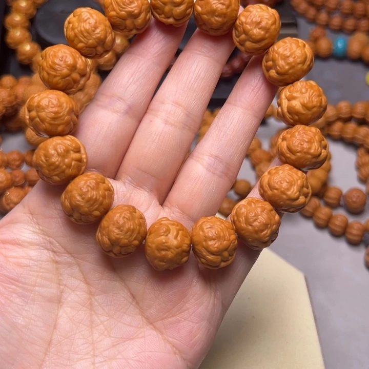 吊坠猴头核桃金蟾王