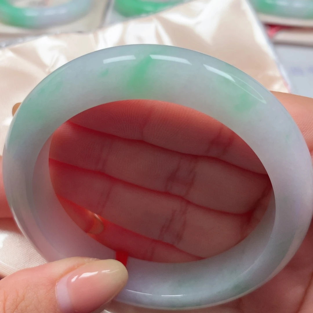 翡翠未镶嵌手镯19阳绿飘花 阳春白雪