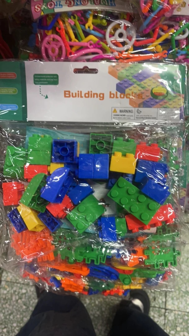 幼儿园桌面积木玩具