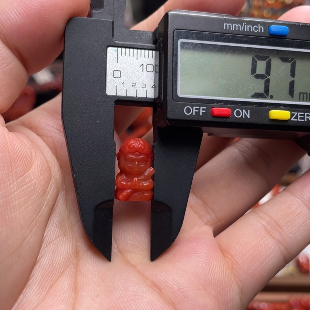 南红玛瑙未镶嵌孙悟空