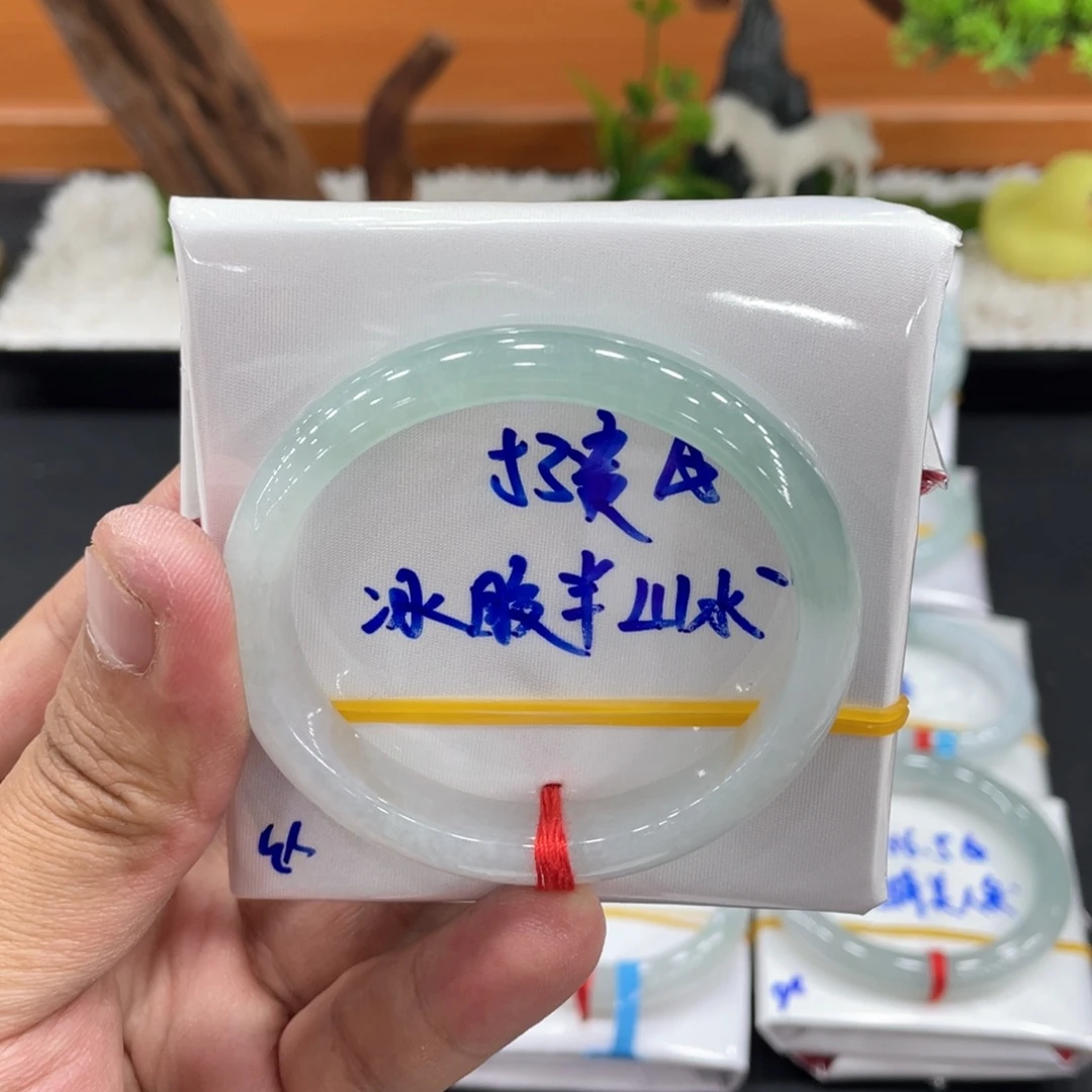 翡翠未镶嵌手镯缅甸翡翠
