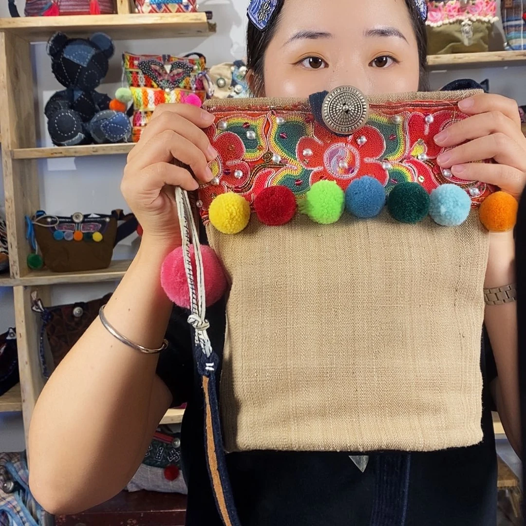 织绣手工制作水桶包