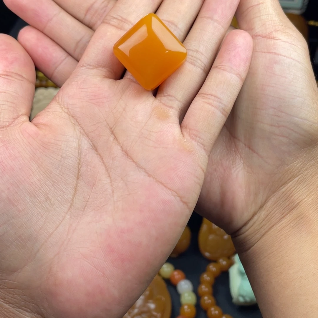 Ꮮ***࿐颈饰未镶嵌石英质玉（缅黄）
