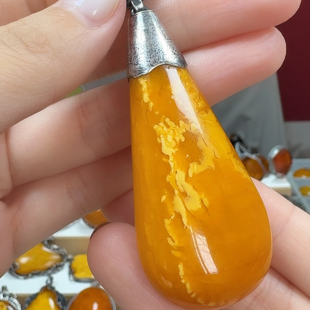 蜜蜡未镶嵌颈饰吊坠