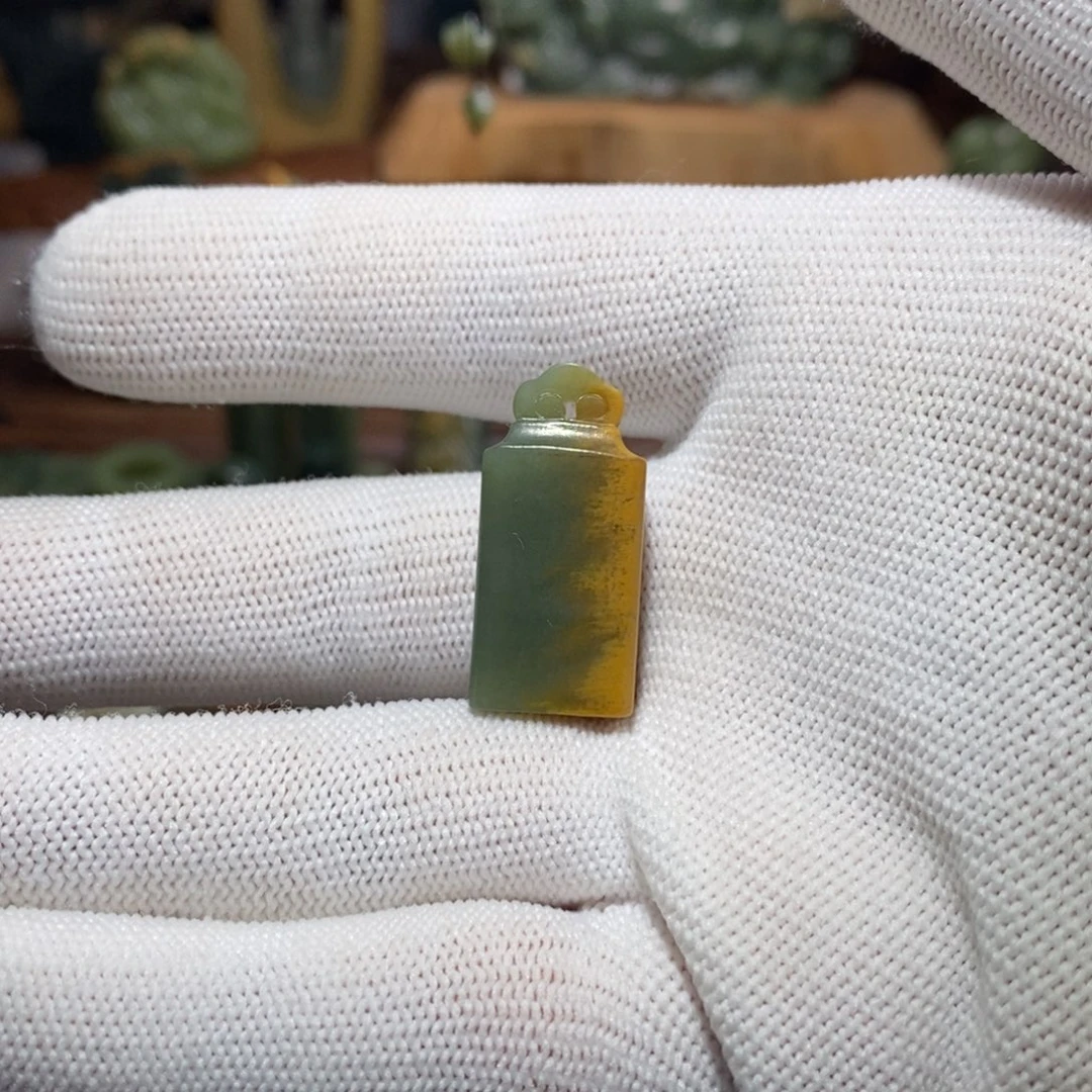 岫岩河磨玉（透闪石质玉）未镶嵌挂件