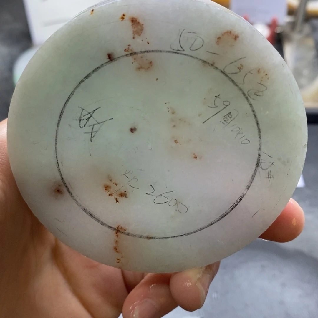 定制翡翠未镶嵌翡翠手镯