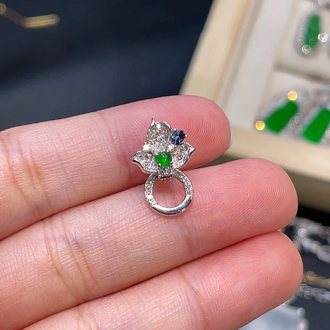 翡翠18K金镶嵌颈饰万能扣