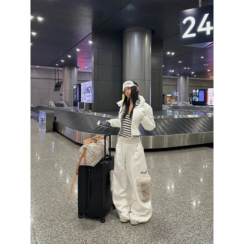 美式复古毛绒拼接休闲卫裤女秋冬季新款设计感高腰宽松阔腿弯刀裤