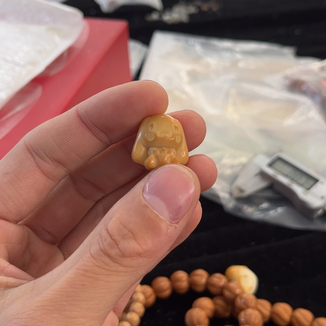 王***阳吊坠猴头核桃垂耳兔