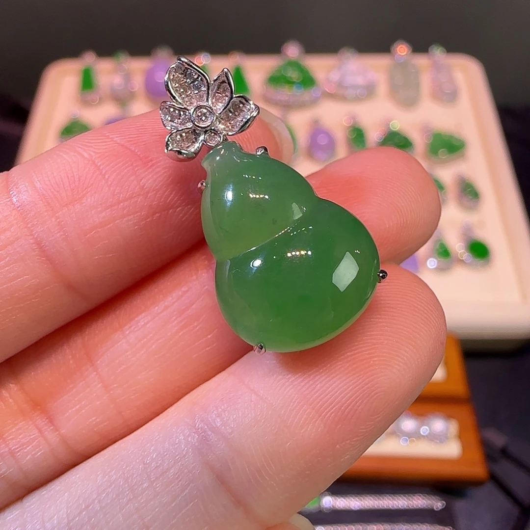 翡翠18K金镶嵌吊坠(不含链)