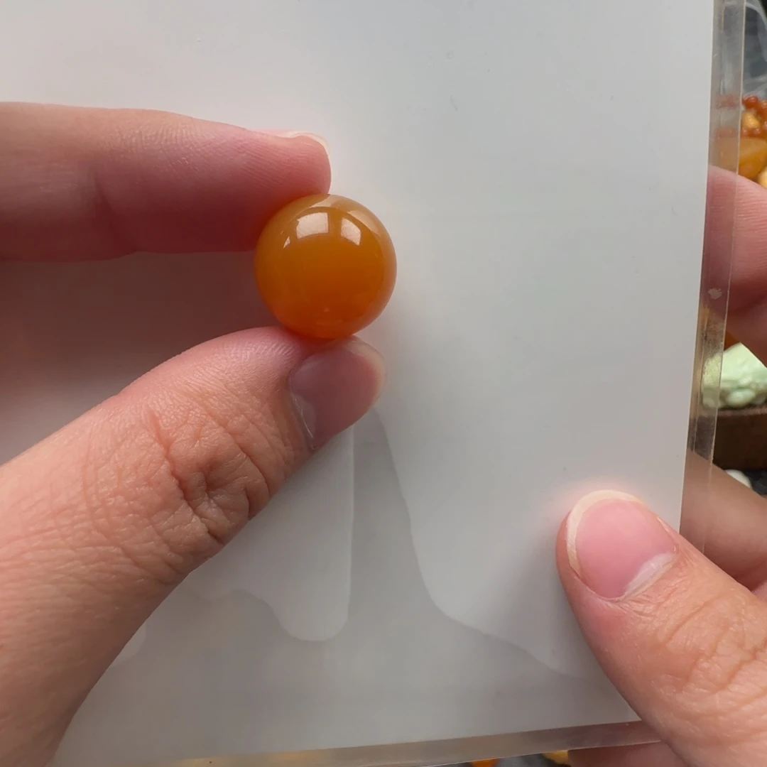 绝***）石英质玉（缅黄）未镶嵌颈饰