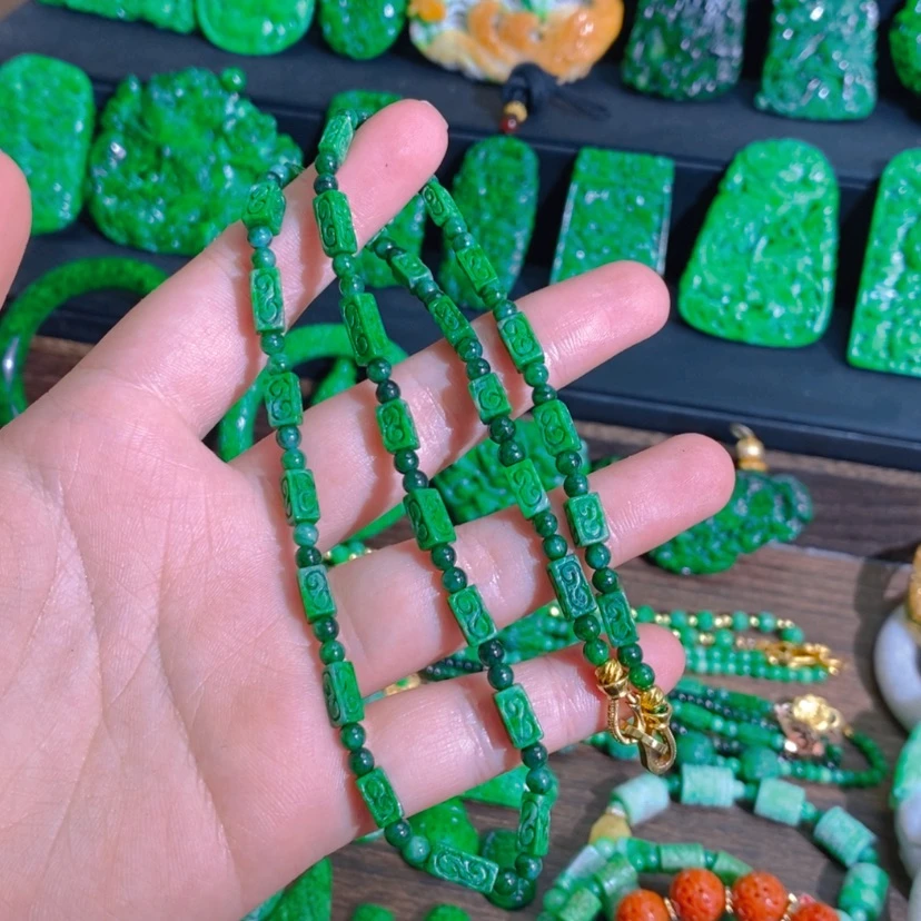 【闪购商品】翡翠未镶嵌颈饰项链