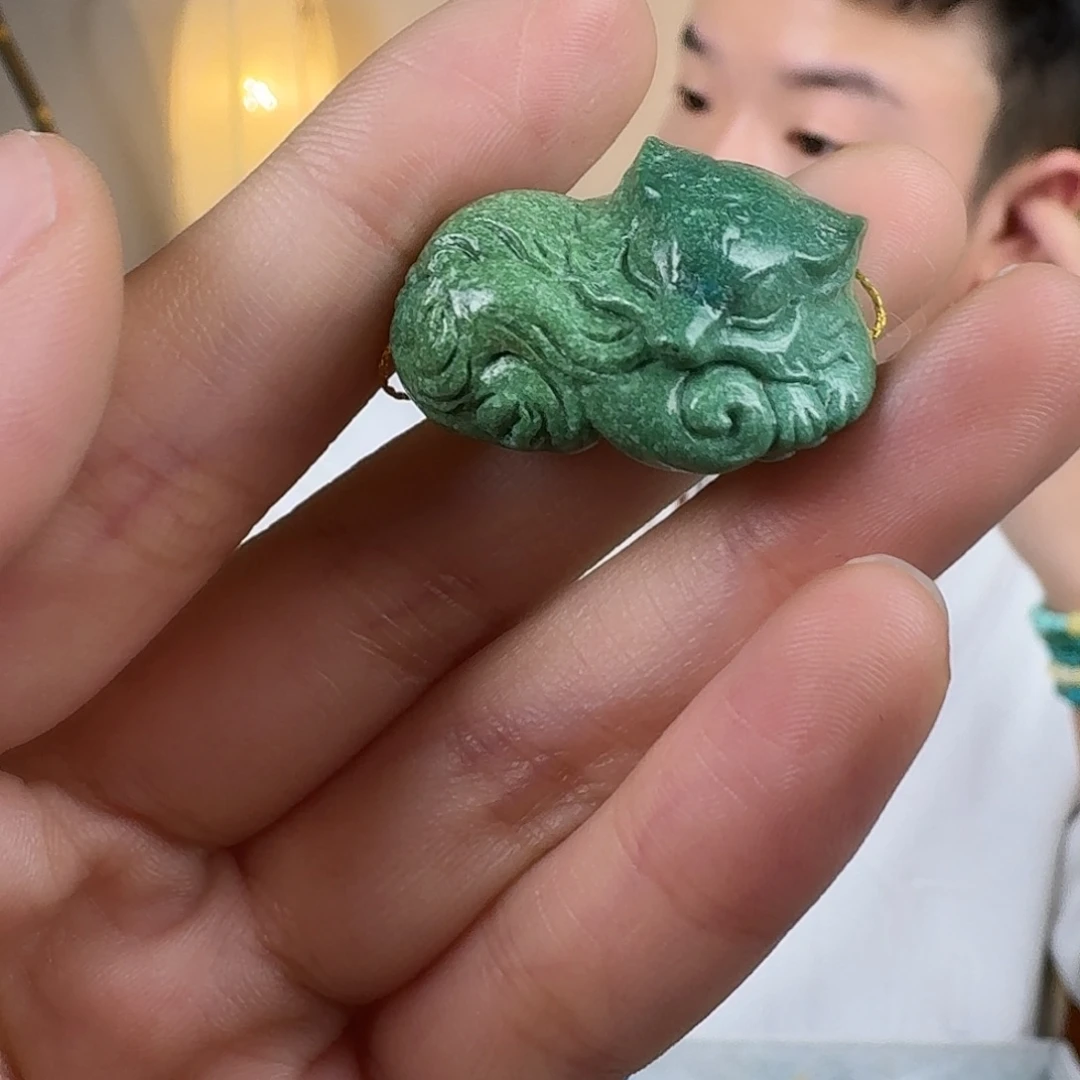 绿松石未镶嵌挂件