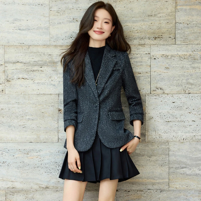 黑色毛呢西装外套女秋冬季高级感时尚职业装通勤时尚百搭上衣外套