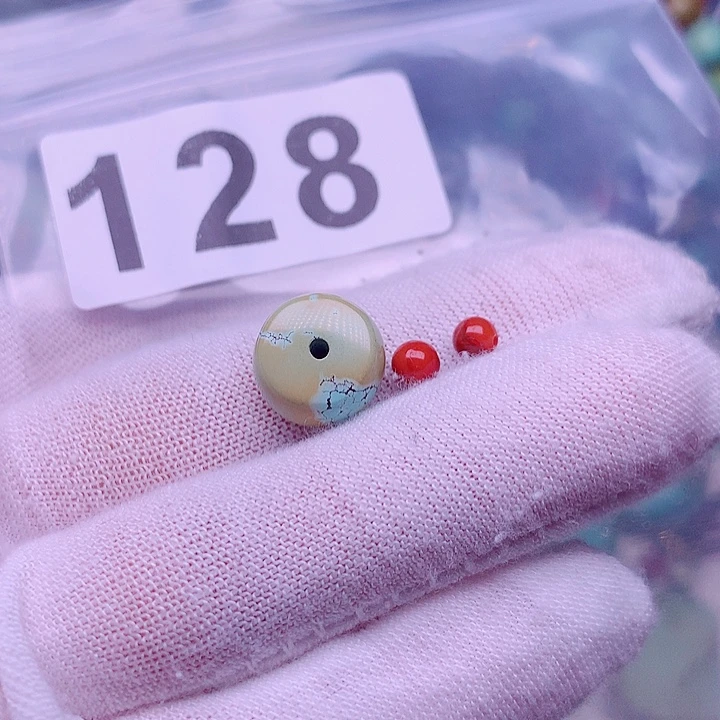 南红玛瑙未镶嵌珠宝奇石