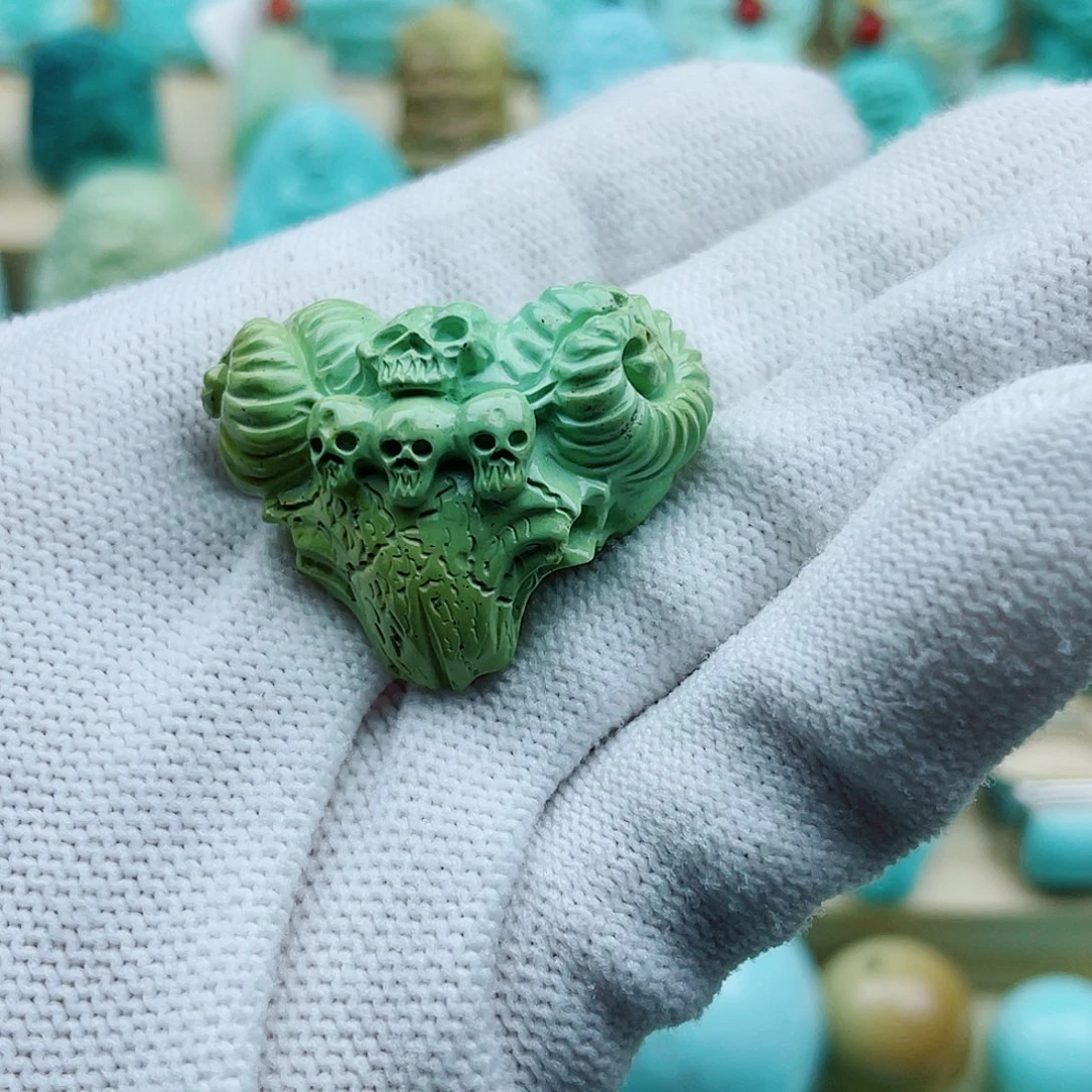 绿松石未镶嵌珠宝奇石