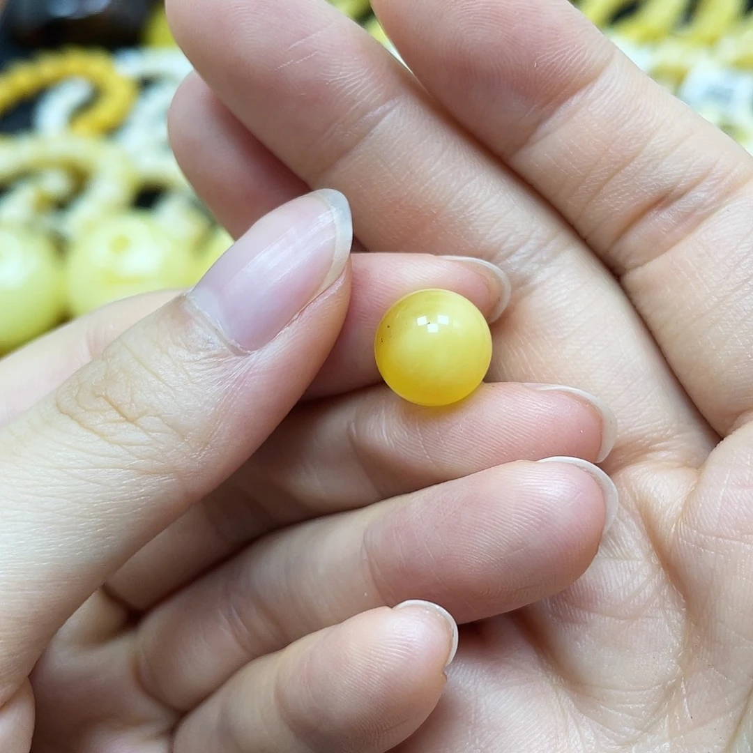 未镶嵌蜜蜡裸石圆珠10.7mm瑕