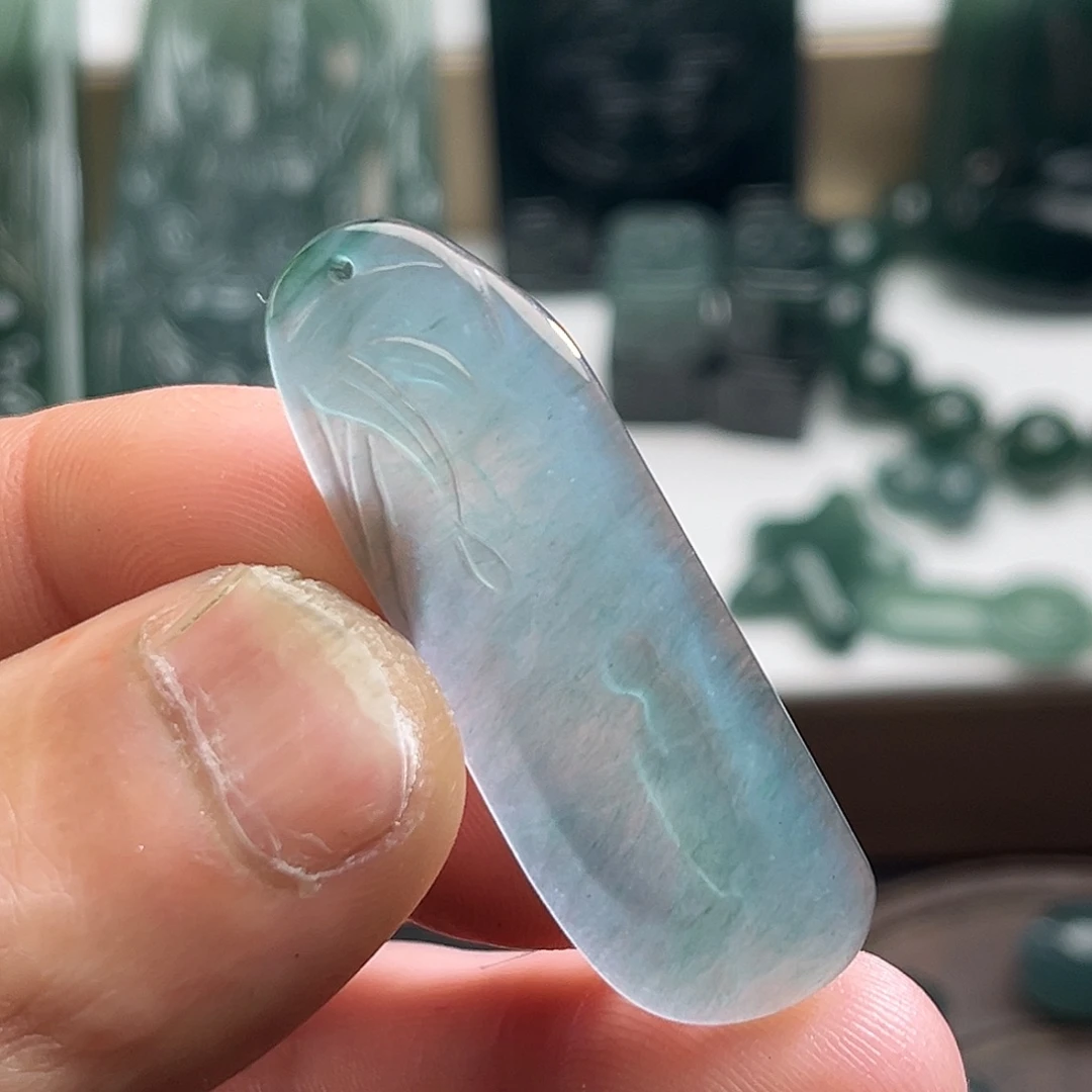 翡翠未镶嵌颈饰尺寸43-14-3.2mm