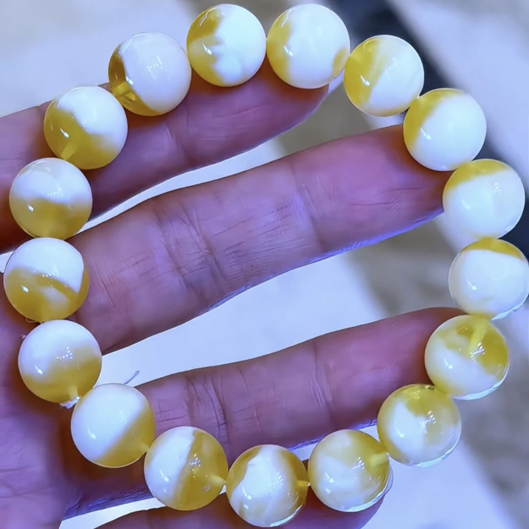 11手围15俄料蜜蜡金白聚宝盆手串，女款白色时尚国风黄色老型单圈