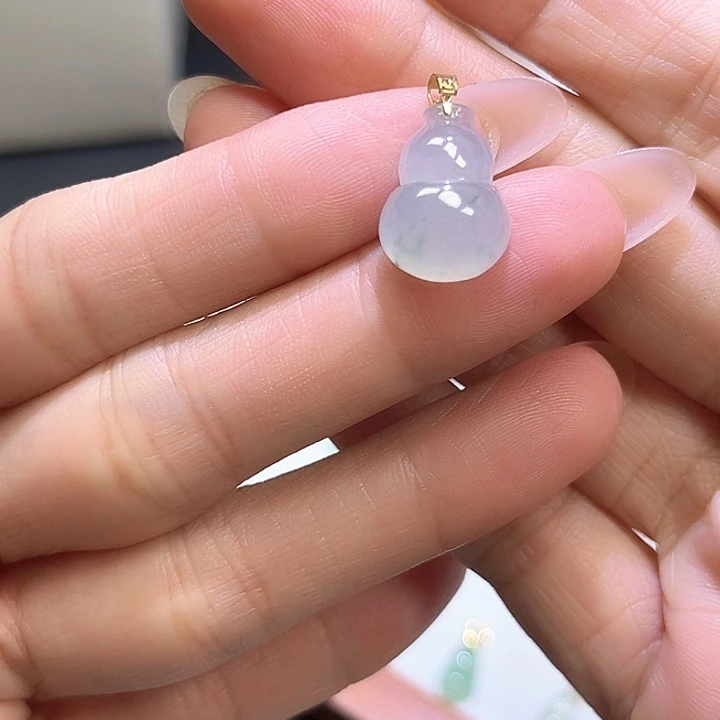 颈饰18K金镶嵌翡翠
